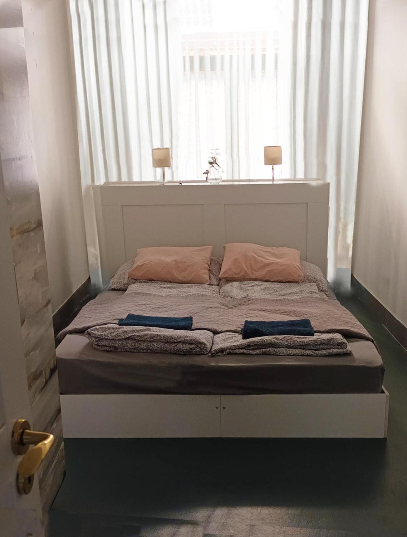 Modern Stylish 2 Bedroom Appartement *